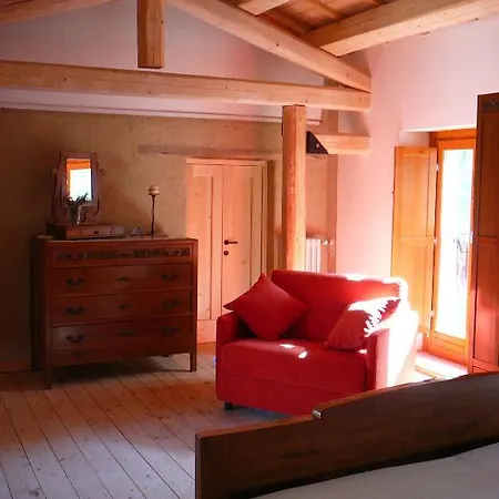 阿飞塔卡梅尔博尔格卡波乡村民宿 *