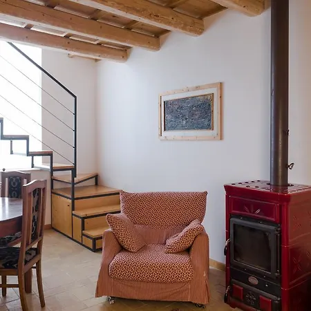 阿飞塔卡梅尔博尔格卡波乡村民宿 Roccamontepiano