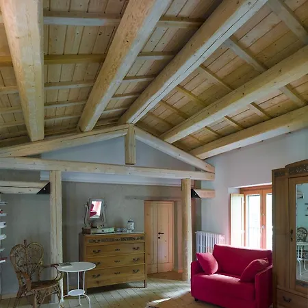 阿飞塔卡梅尔博尔格卡波乡村民宿 * Roccamontepiano