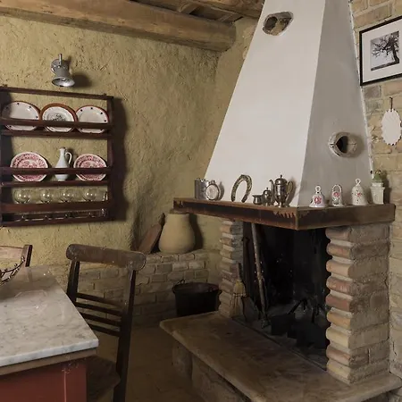 阿飞塔卡梅尔博尔格卡波乡村民宿 Roccamontepiano