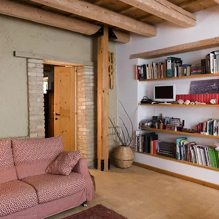 阿飞塔卡梅尔博尔格卡波乡村民宿 Roccamontepiano