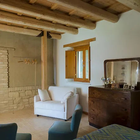 阿飞塔卡梅尔博尔格卡波乡村民宿 * Roccamontepiano