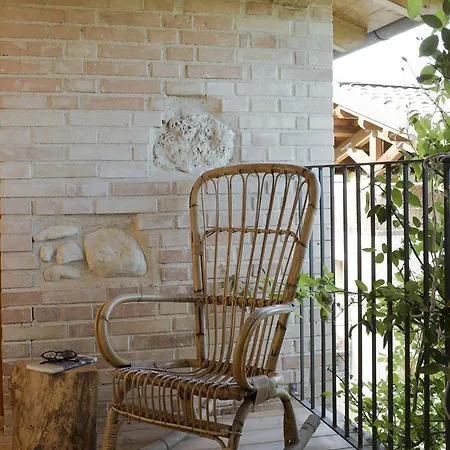 阿飞塔卡梅尔博尔格卡波乡村民宿 * Roccamontepiano